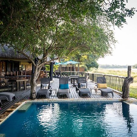 Umkumbe Safari Lodge Riverside Skukuza Exterior foto